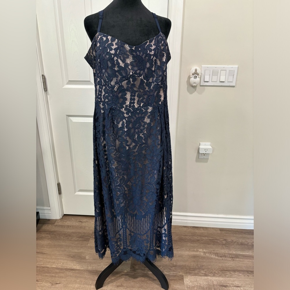 Pretty blue lace city chic dress. Never worn. In great condition.